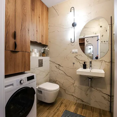 River Point Mieszczanska 24 M50 Apartment